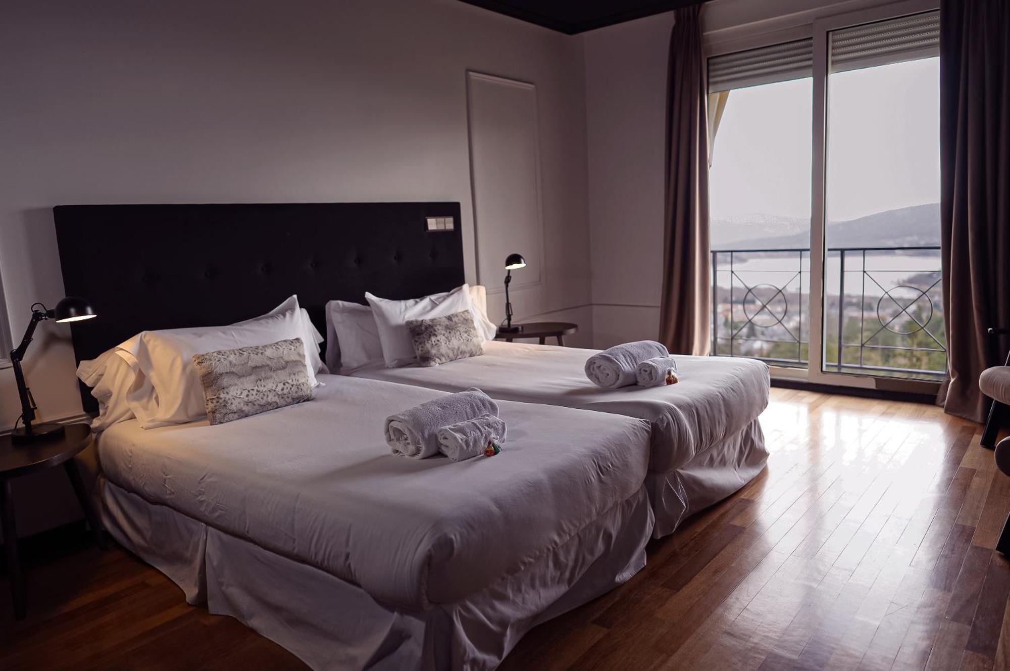 Quarto Twin com Vista Lago