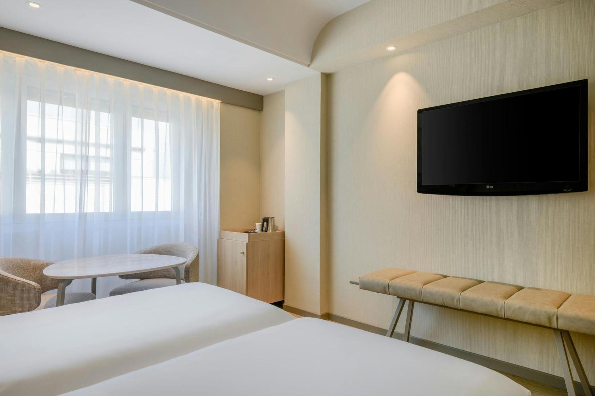 Quarto Twin Standard