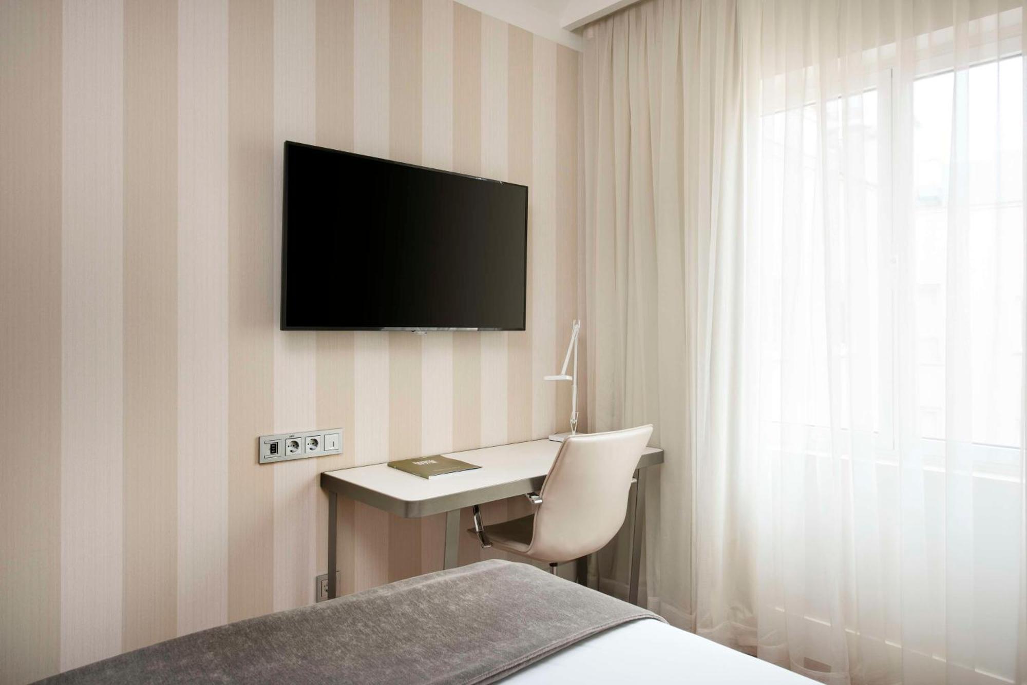 Superior Single Room,1649014087:JPEG