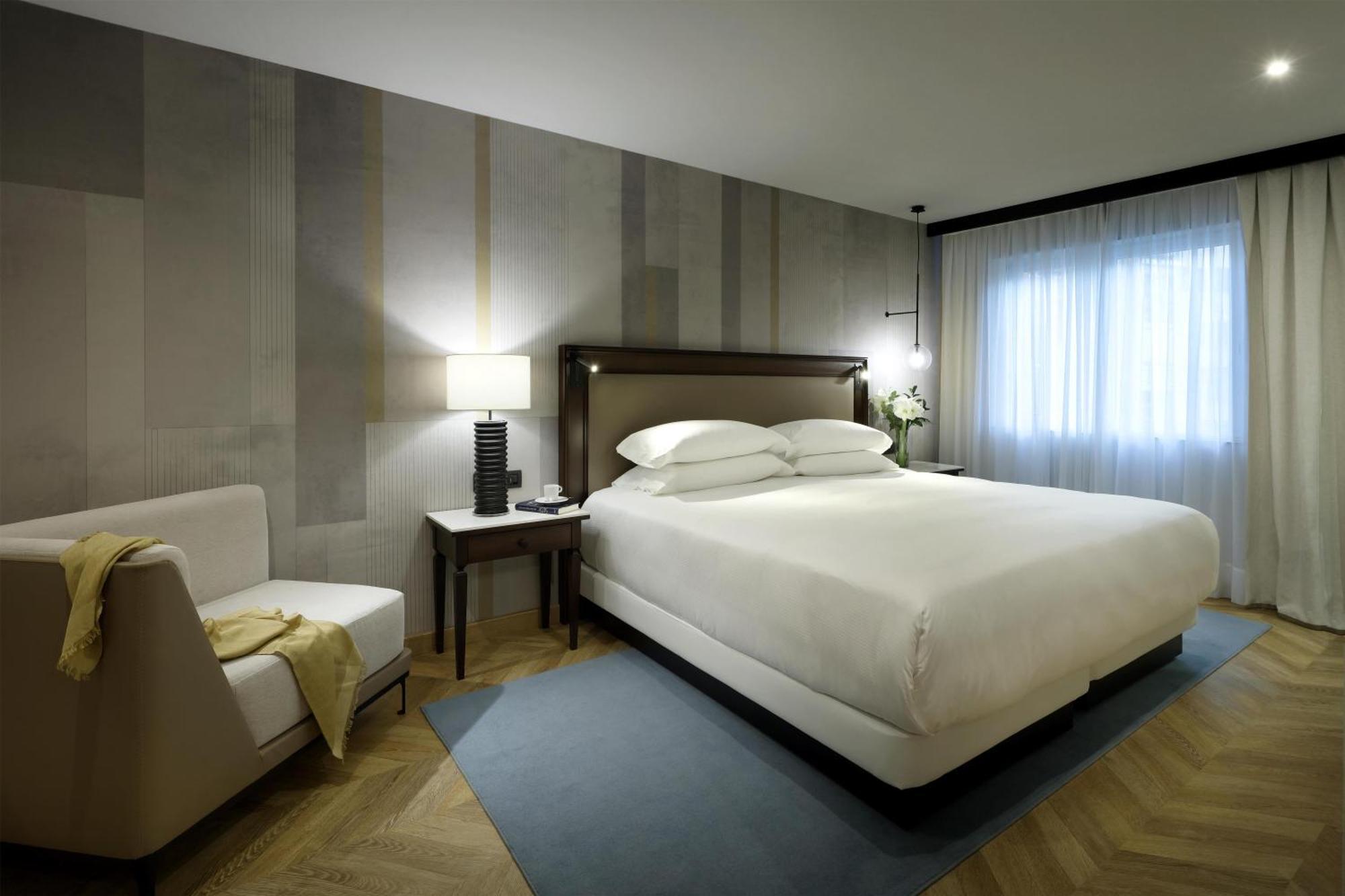 Regency King Suite Club Access