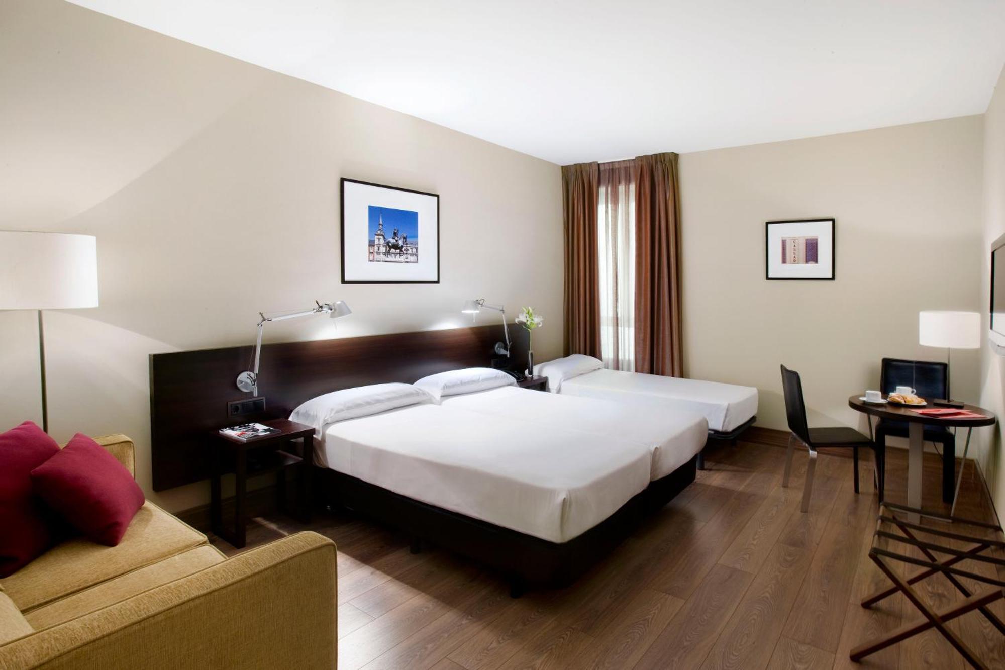 Quarto Familiar (2 Adultos + 2 Crianças)