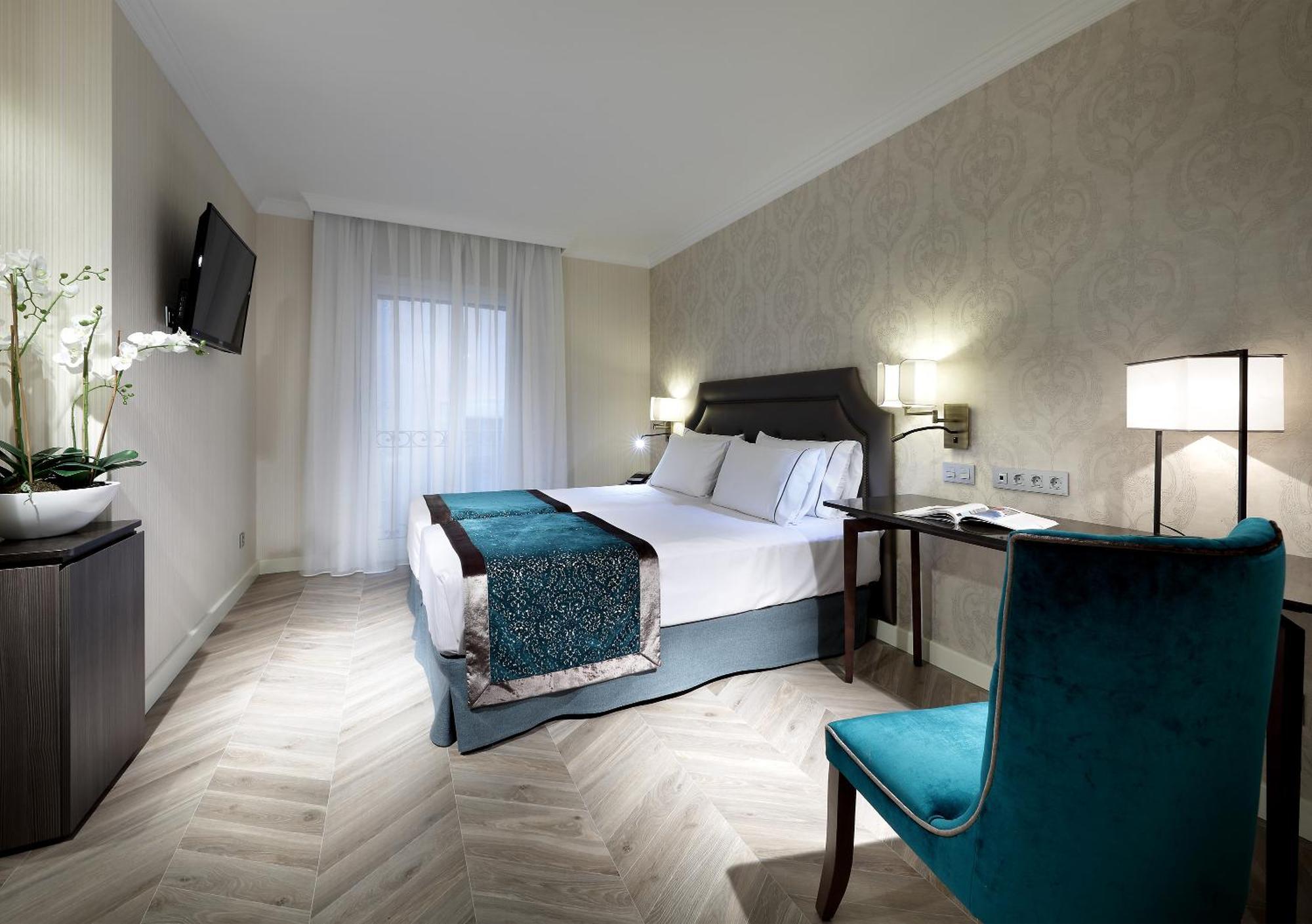 Double or Twin Room,732469672:JPEG