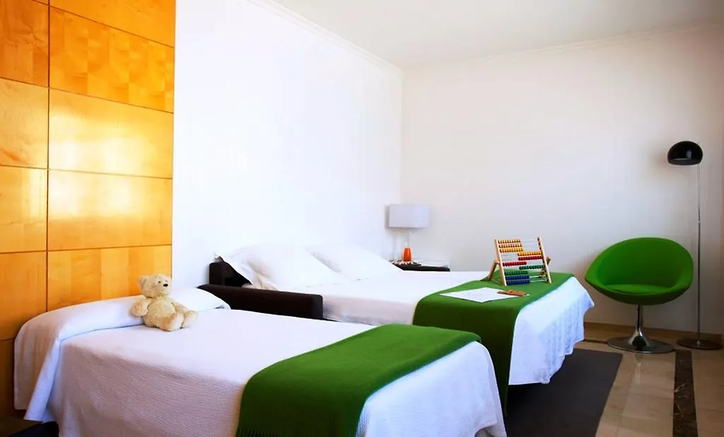 Nh Suites Prisma-1