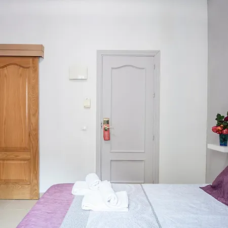 Hostal Inter Plaza Mayor Auto Check In-2