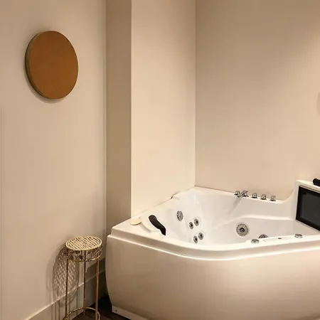 madrid central gran via Suites-3